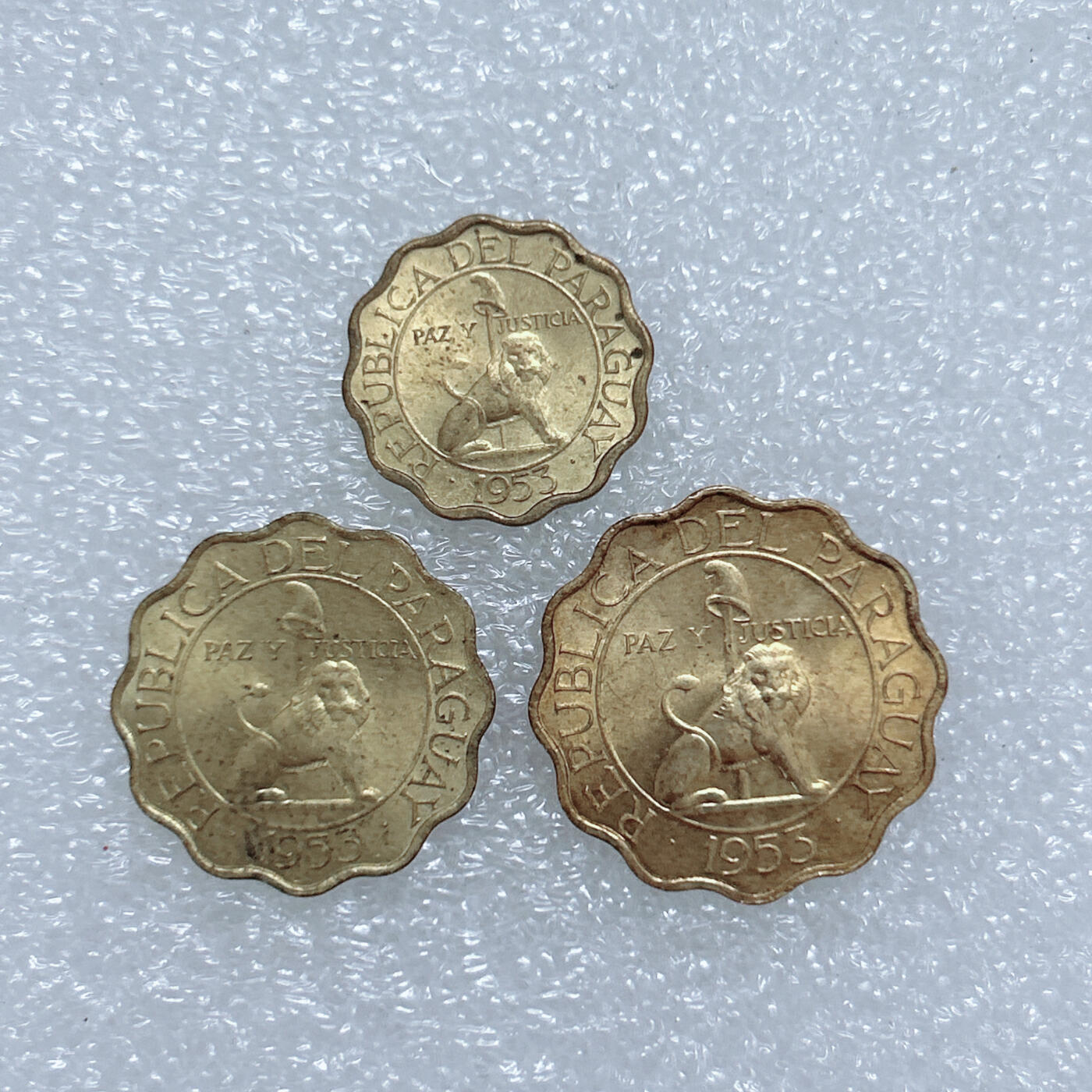 第一海外回流一元起拍收藏 散集专场  第241期 巴拉圭1953年黄铜币 3枚