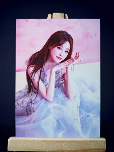 第13期~扫码加群抽红包得[包邮券]★★一大波美女场★★ 免费收拍品中【琦卡当当铺】(分享有奖) - 自制卡-真人-粉色美女-普卡厚卡-1张