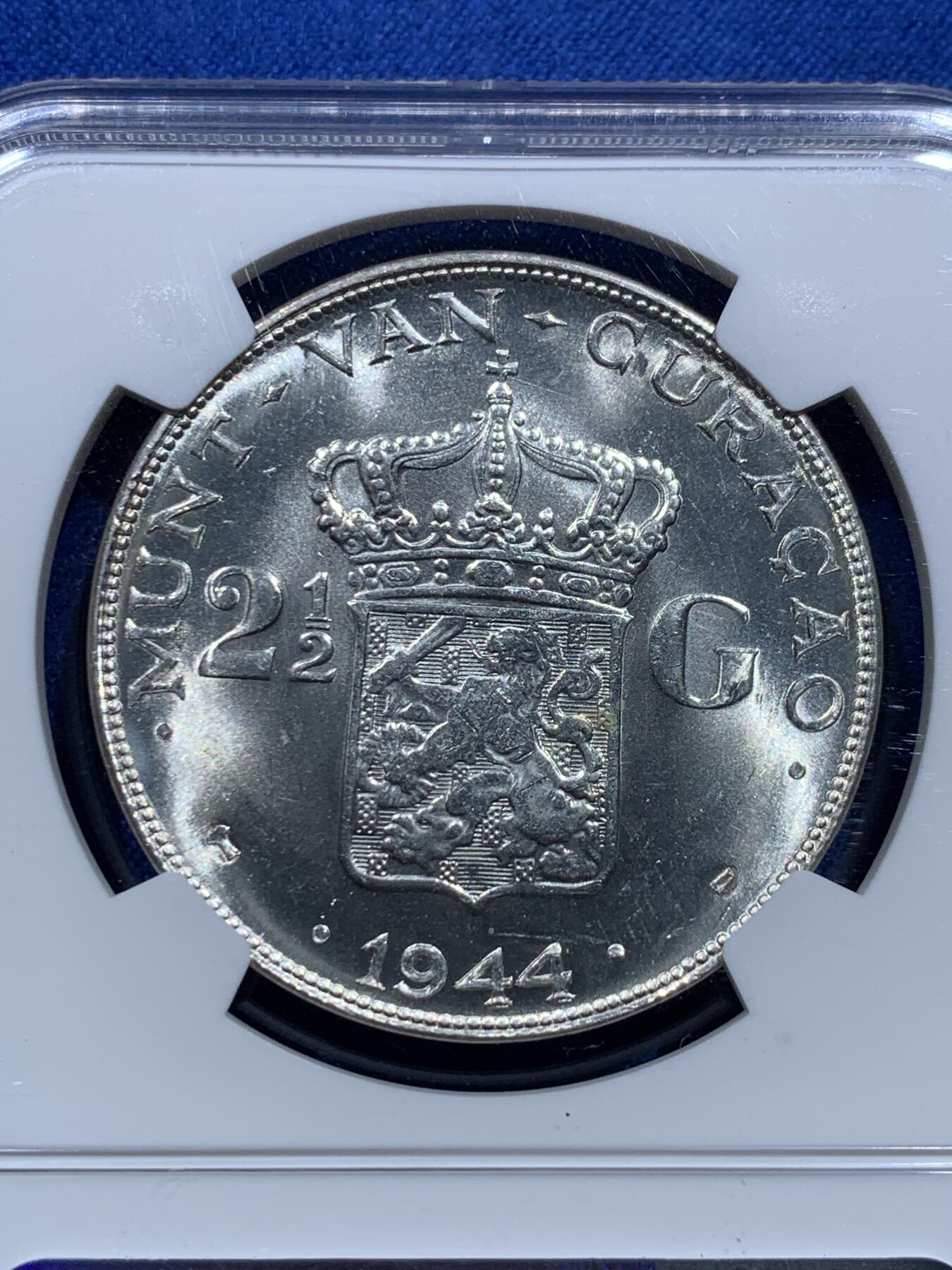 《竞宝斋》第415场 周日，周一，2场连拍 （全场包邮） NGC MS63 荷属库索拉1944年D厂2.5盾银币 状态极好 荷兰殖民地少见品种