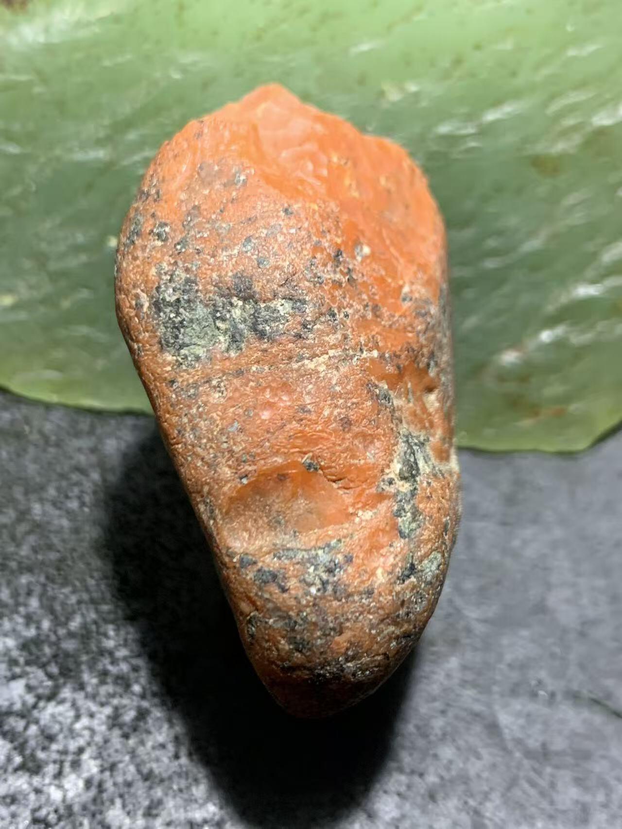 精美柿子红皮开窗料红白南红玛瑙原石一颗