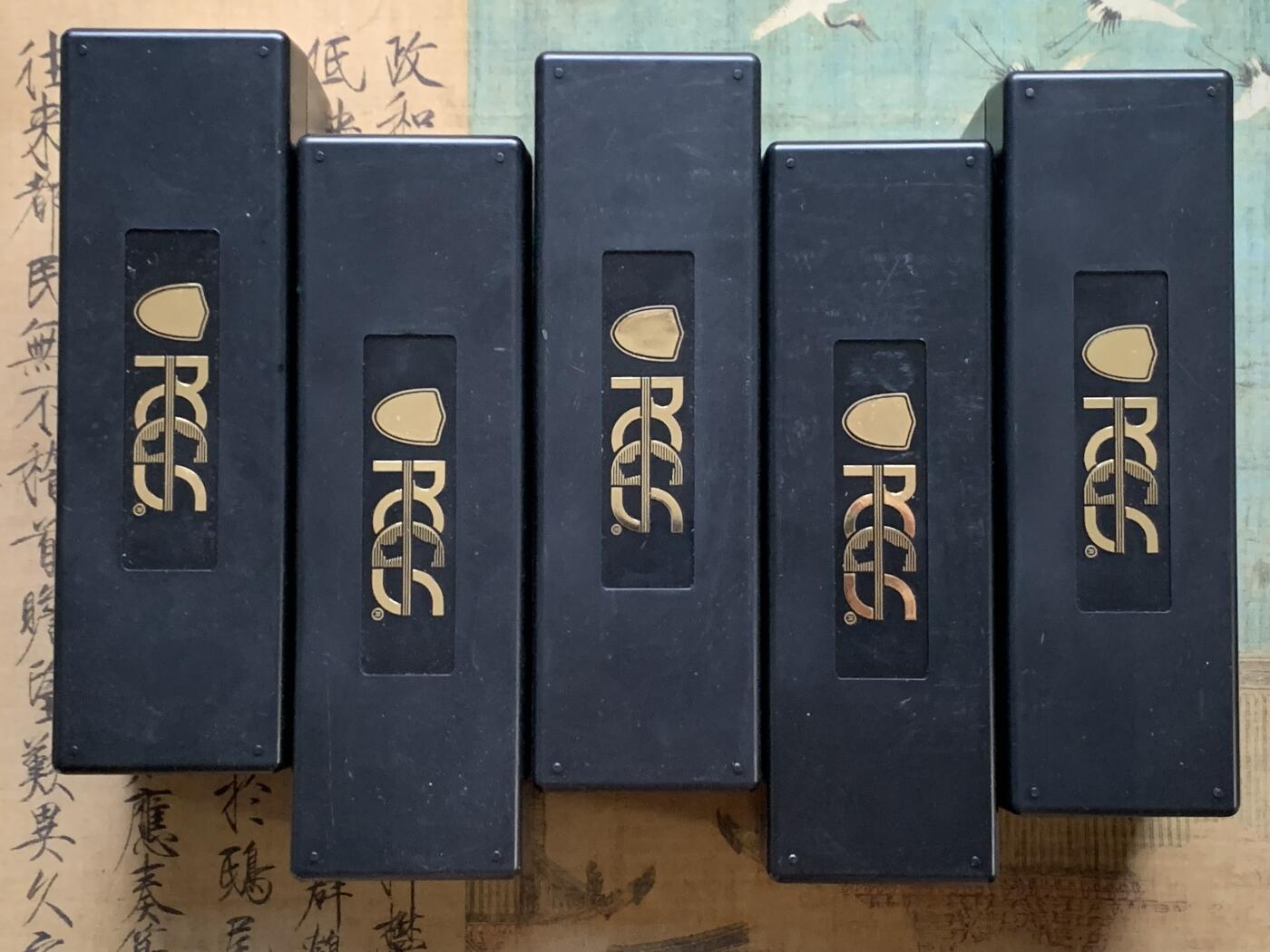 《竞宝斋》第415场 周日，周一，2场连拍 （全场包邮） 五个一组 PCGS评级币大号正版收纳盒（每个可装20枚PCGS评级币）黑色