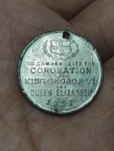 2025年第八十四场(总第一百一十场）外国好品散币(免佣金) 老打孔–英国🇬🇧1937年纪念章(乔治六世国王和伊丽莎白王后加冕纪念章)