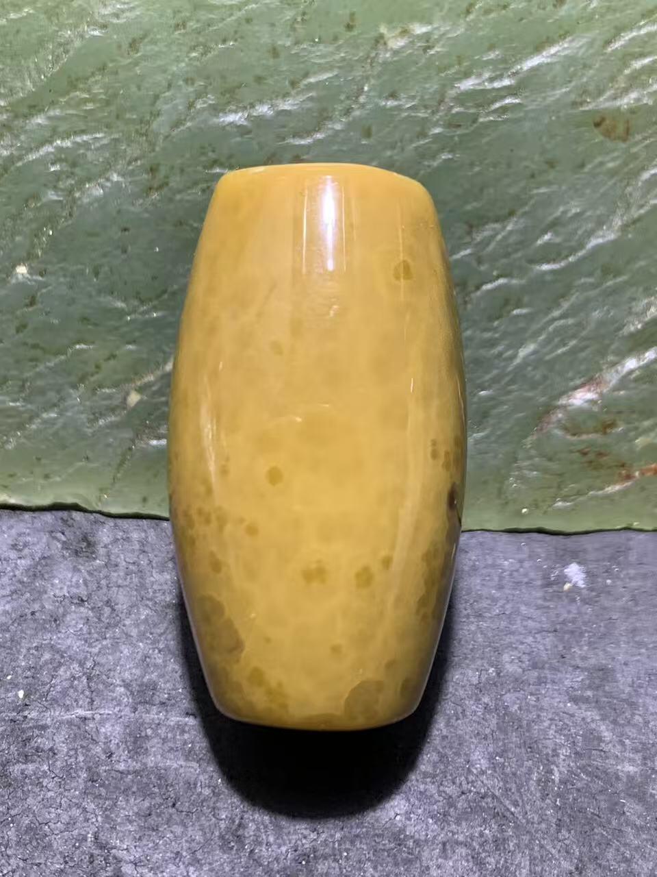 精美罕见黄冻料战国红玛瑙桶珠一个，