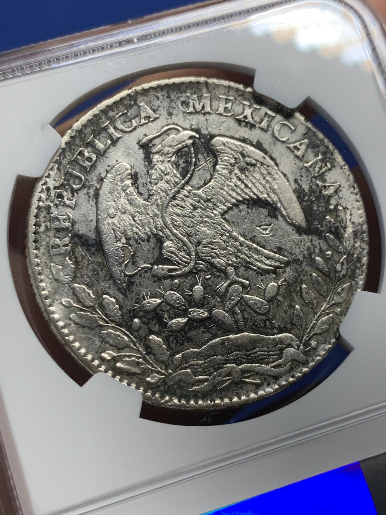 《竞宝斋》第415场 周日，周一，2场连拍 （全场包邮） NGC XFD 1858年墨西哥鹰洋 中期鹰洋 有小戳