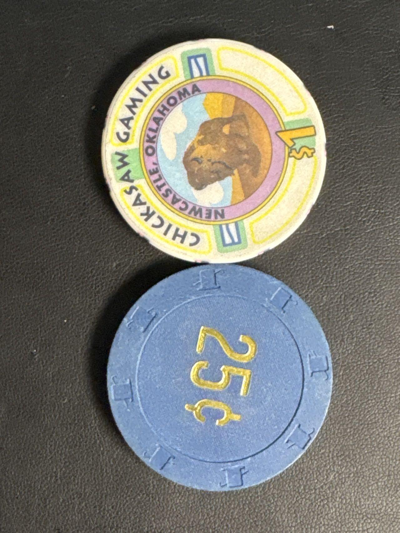 ❤️【币观天下】❤️ 第322期钱币拍卖- 2025.9.5周五晚上6点半场-长期征集拍品 美国酒店彩色币2枚。每一枚直径38MM,重量10.2克“北美野牛”1美元/“鱼跃龙门”25美分