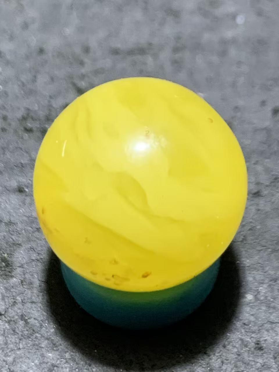 天然乌克兰原矿蜜蜡圆珠一颗 蜡色浓郁 原矿无优化 通货特价一颗