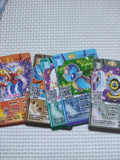 卡迷第6期，清仓 食玩卡 赛尔号 有几张闪卡