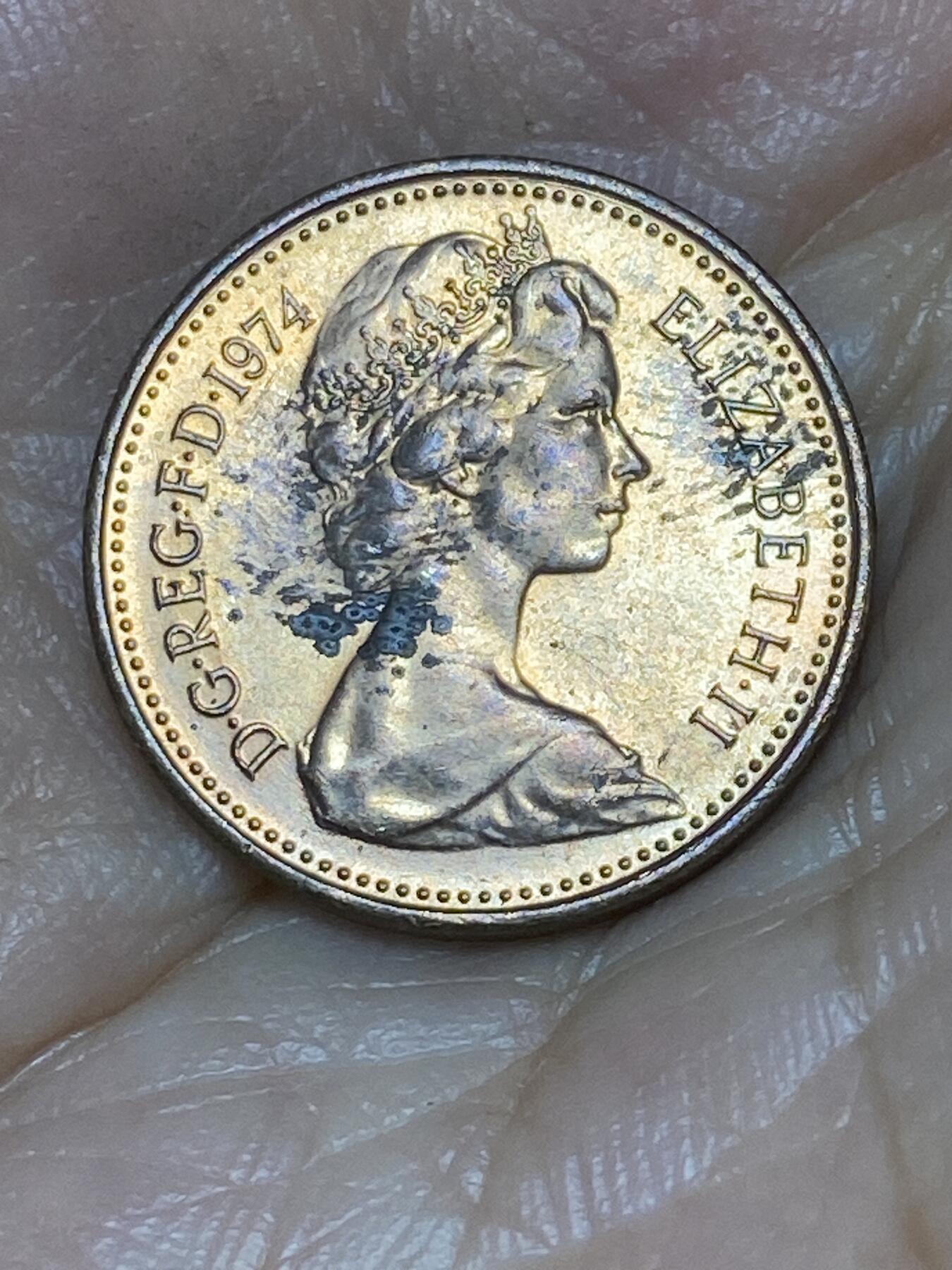 2025年第八十五场(总第一百一十一场）外国好品散币(免佣金) 英国🇬🇧1974年1新便士(伊丽莎白二世中年花冠，十进制第一版)