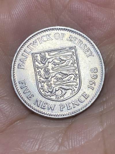 2025年第八十五场(总第一百一十一场）外国好品散币(免佣金) - 英属泽西岛🇯🇪1968年5新便士(伊丽莎白二世中年花冠，十进制第一版首发年)