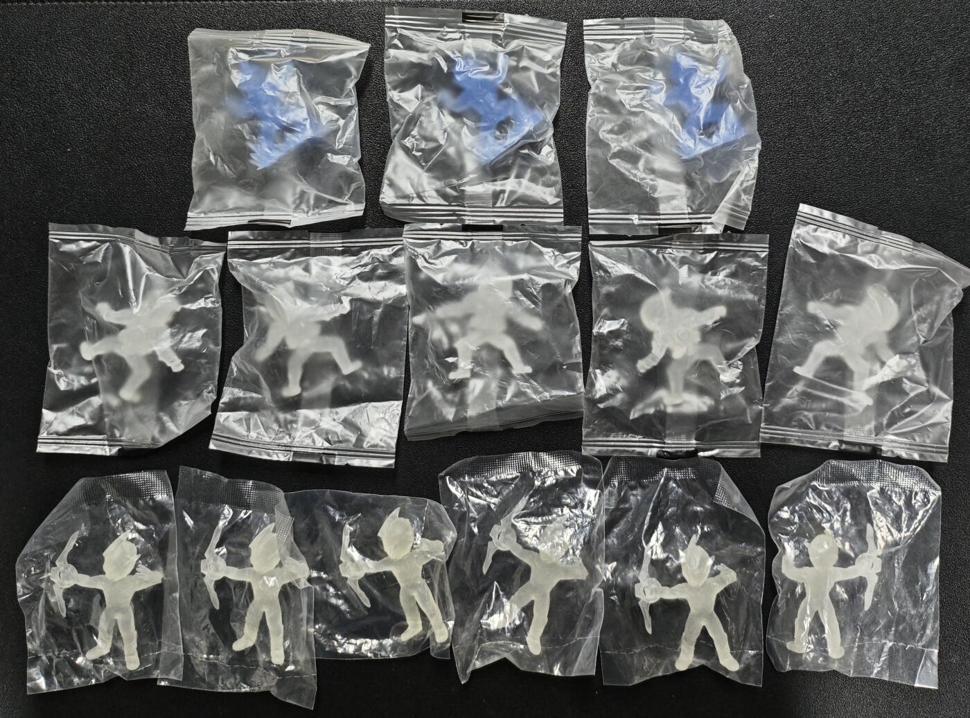 天玑星卡拍第119期《9.4周四截拍》持续收拍收评中 满赠卡需备注 卡游 奥特曼 公仔 14个