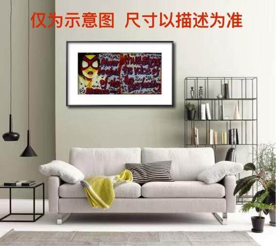 零元拍：歪歪 OWSON 系列作品装饰画，《英雄与诗歌系列》蜘蛛女。两幅为一套，单幅尺寸：295MM X295MM/张，拍品不含装裱