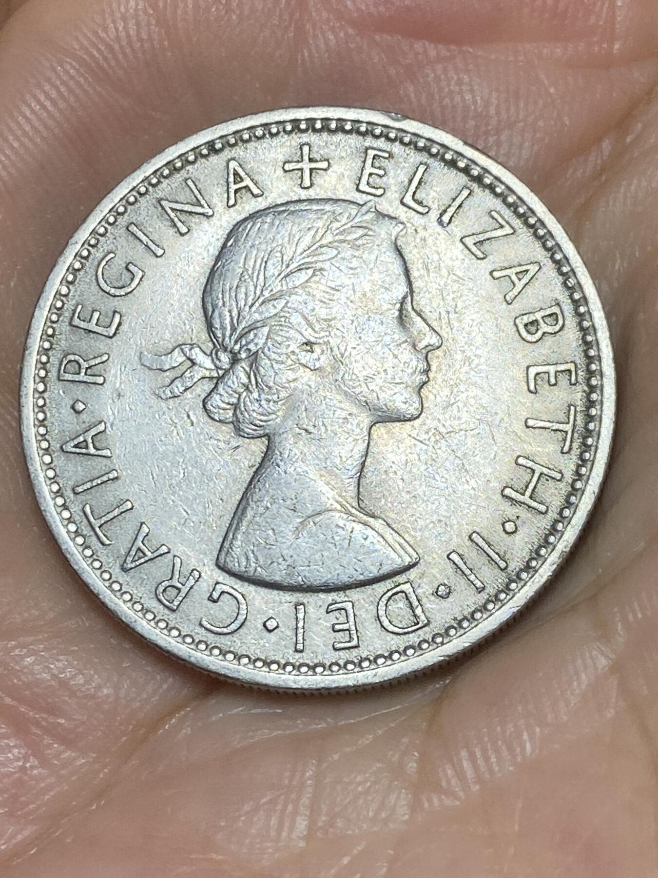 2025年第八十五场(总第一百一十一场）外国好品散币(免佣金) 英国🇬🇧1965年2先令(伊丽莎白二世青年桂冠，第二版)