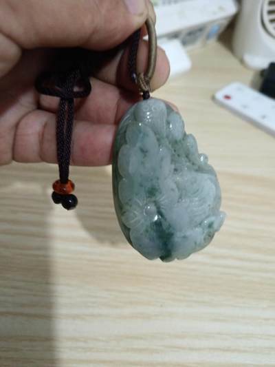 刻花缅甸A货翡翠 - 刻花缅甸A货翡翠