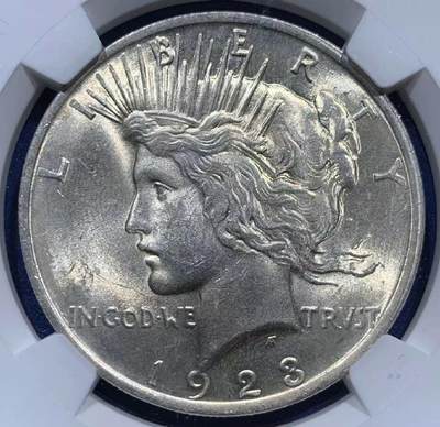 【礼羽收藏】🌏世界钱币拍卖第102期 - 1923年美国和平银元P版NGC-MS63，原汁原味，币面清爽干净又漂亮，打制深峻，转光强烈细节优秀，状态极佳，状态和品质秒杀绝大部分MS63分。