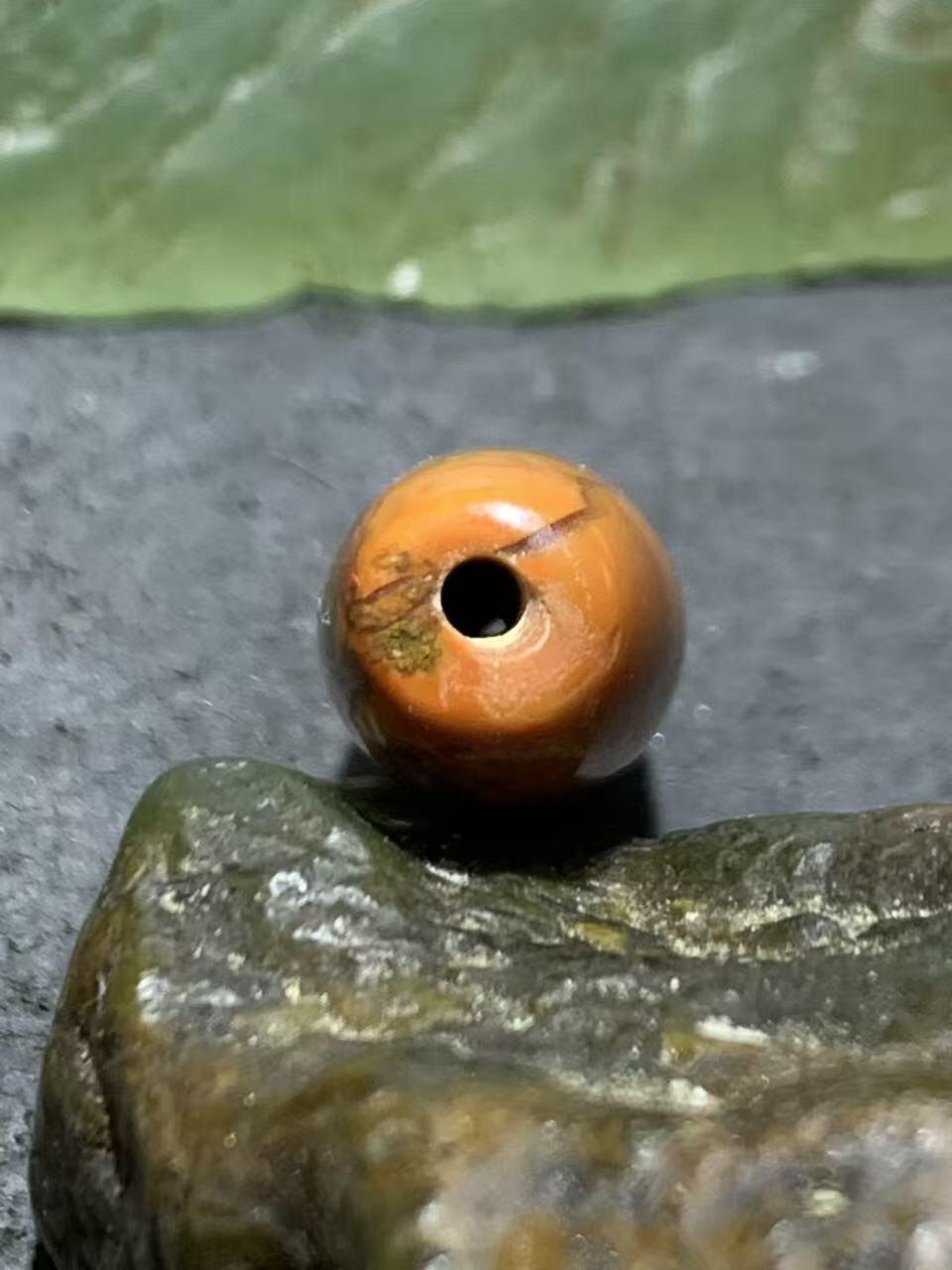 战国红玛瑙通货桶珠一颗