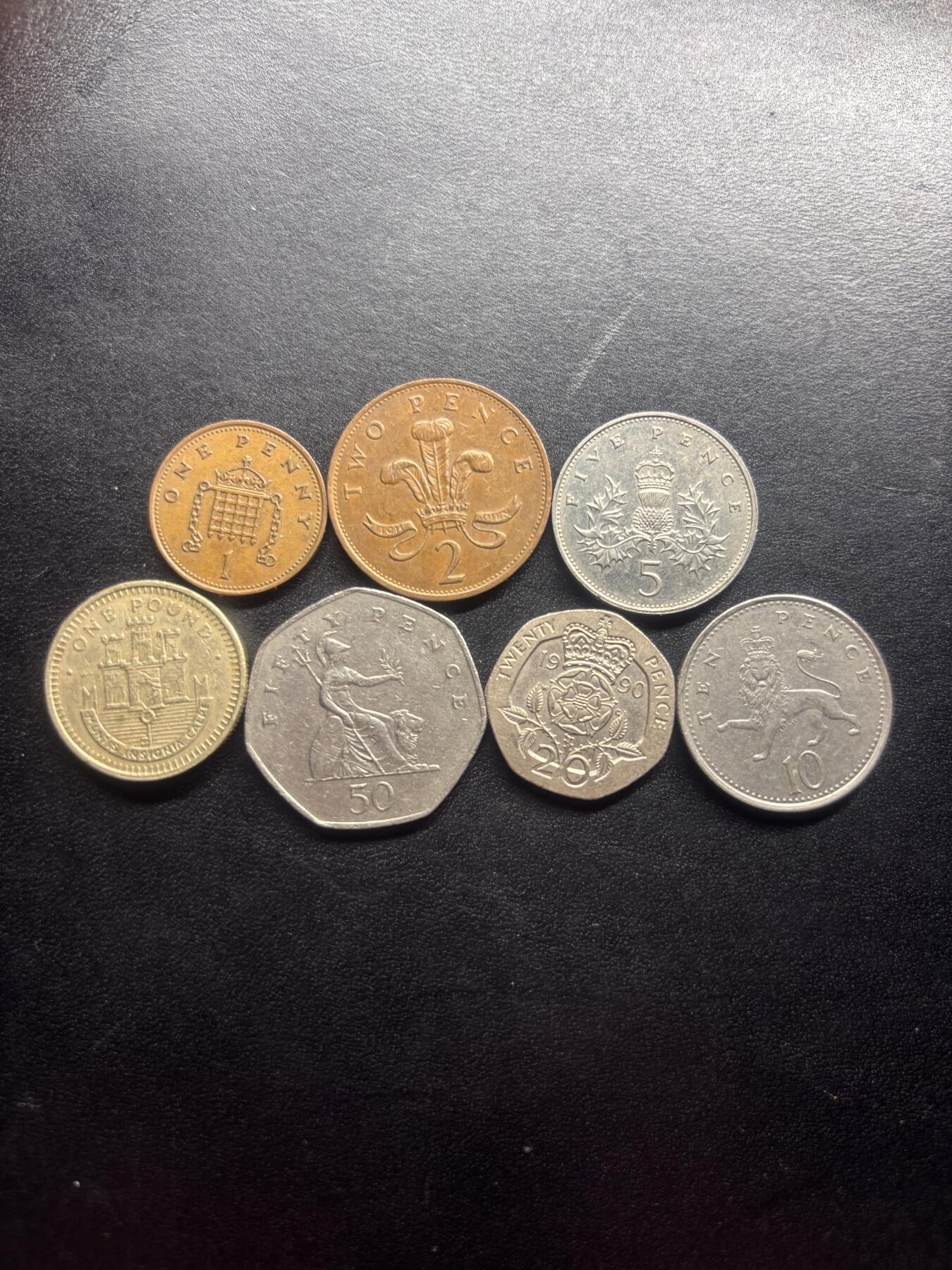 邮泉阁限时拍卖第二十三场 各国硬币专场（硬币在国外） 英国伊丽莎白二世中年版7枚