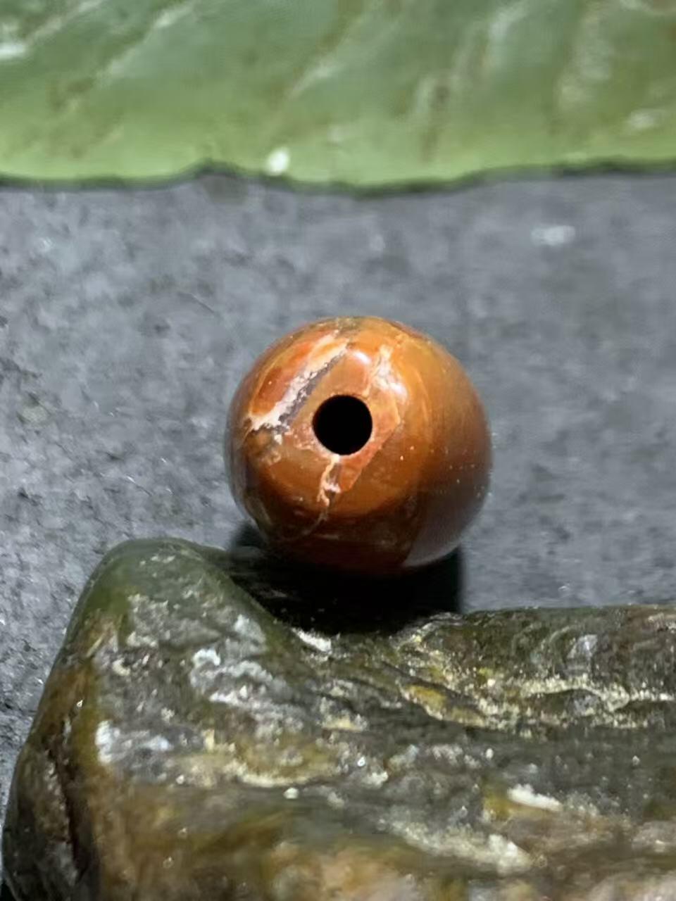 战国红玛瑙通货桶珠一颗