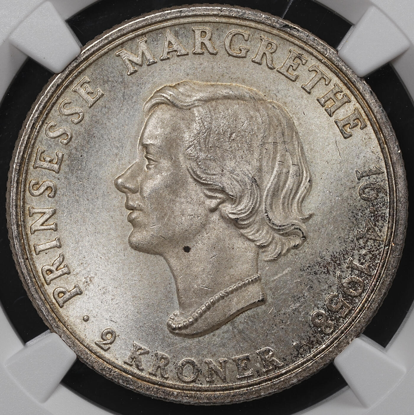 修遠堂世界钱币第八十三期 NGC MS65 1958年丹麦玛格丽特公主18周岁纪念2克朗银币