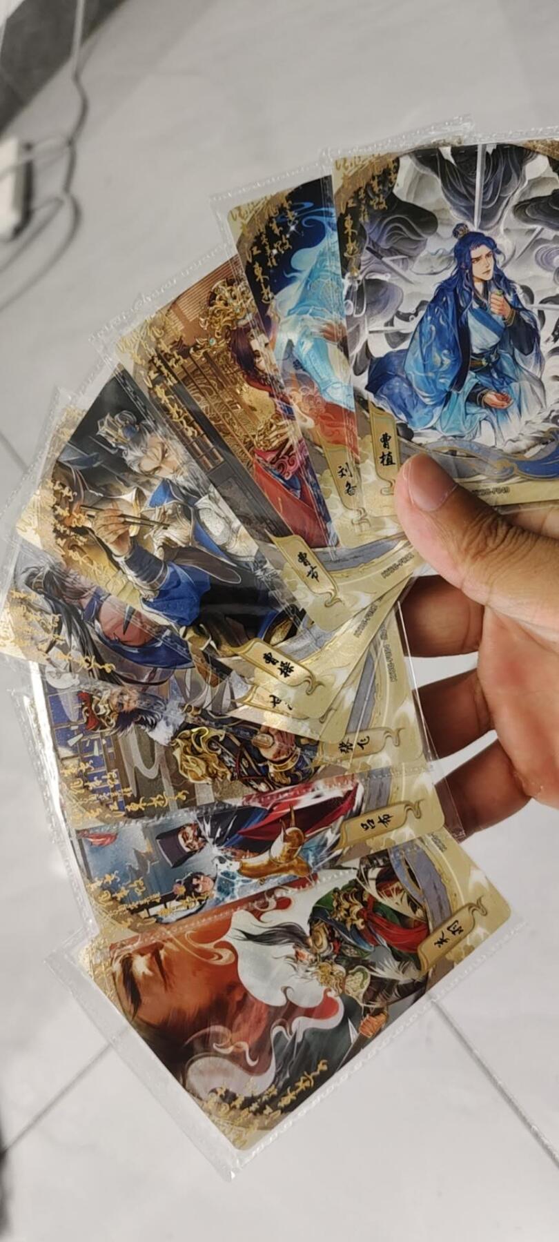 秋原瞳的小店第二十一期（持续收拍，一叶知秋，一夜知秋,妹卡专场） 卡游三国6弹流芳传韵原膜套。包含关羽