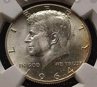 【礼羽收藏】🌏世界钱币拍卖第102期 - 美国1964年肯尼迪半美元纪念银币高银版NGC-MS64，原汁原味淡彩老包浆，包浆醇厚，转光强烈，状态极佳。