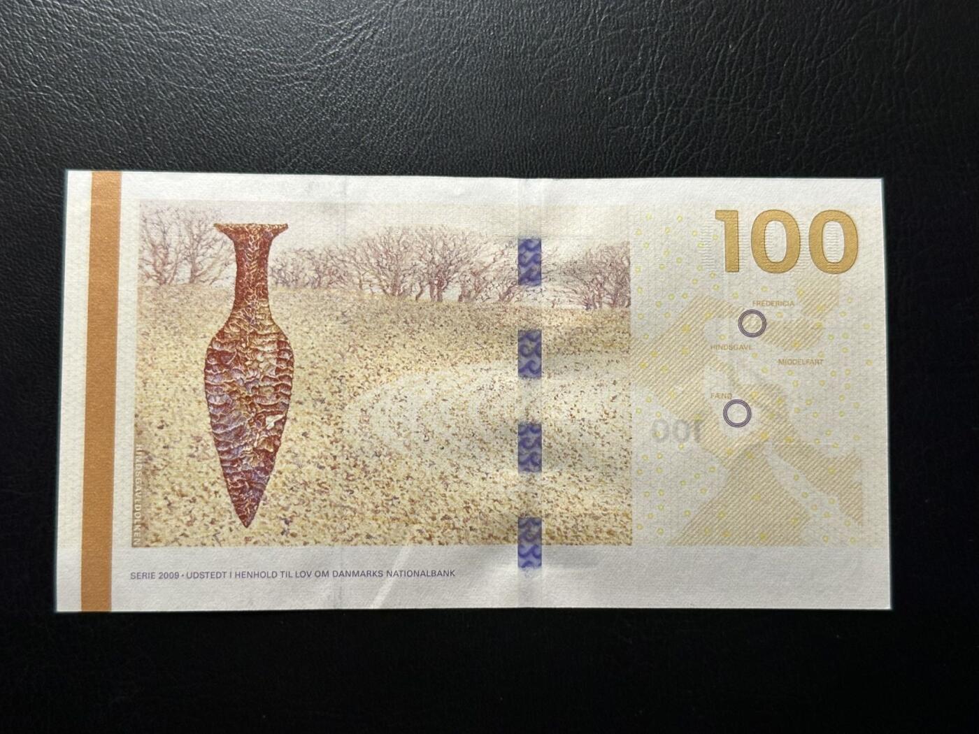 八十七场（降佣场） 丹麦纸币100克朗，品相unc-