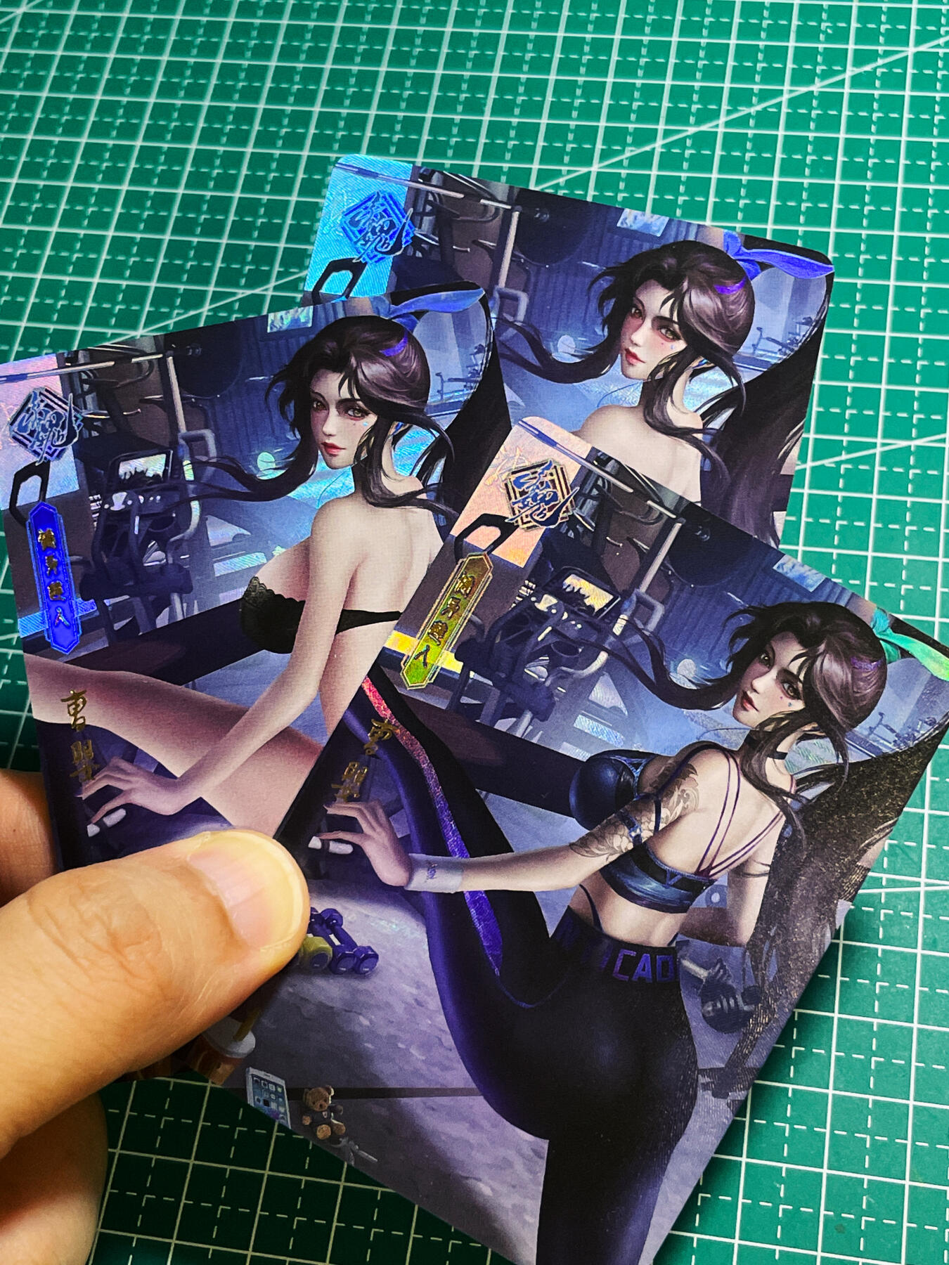 【关注参拍有赠卡】显眼宝30期  卡颜月色卡牌 三国杀 健身教练曹婴 一套三张 三渐变含有艺术 折光彩闪  63*88