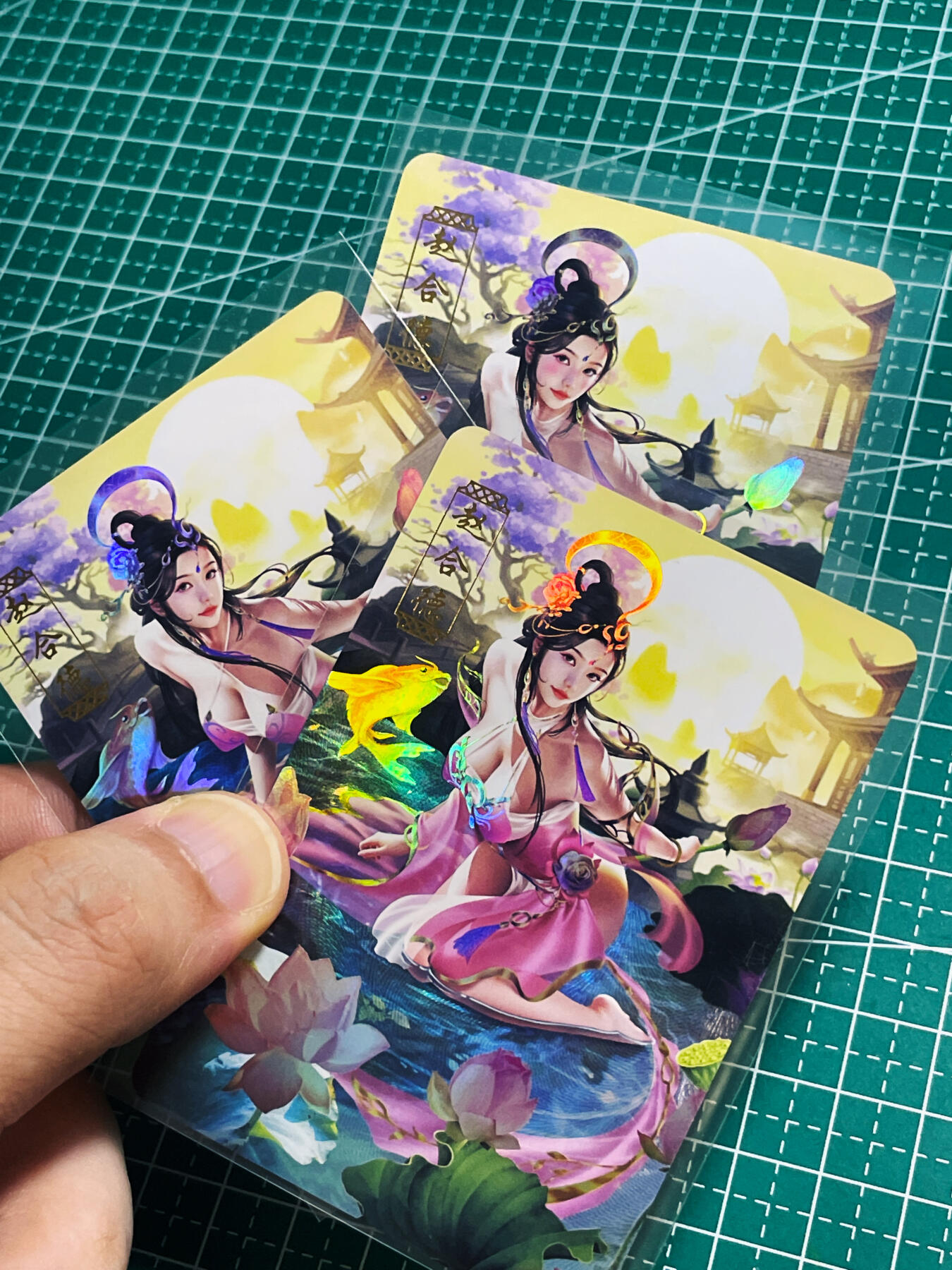 【关注参拍有赠卡】显眼宝30期  槃涅 青鸾殿  老八早期 绝代巾帼系列 单人散配 【赵合德三渐变白纱效果一套3张 】 折光彩闪 小卡尺寸