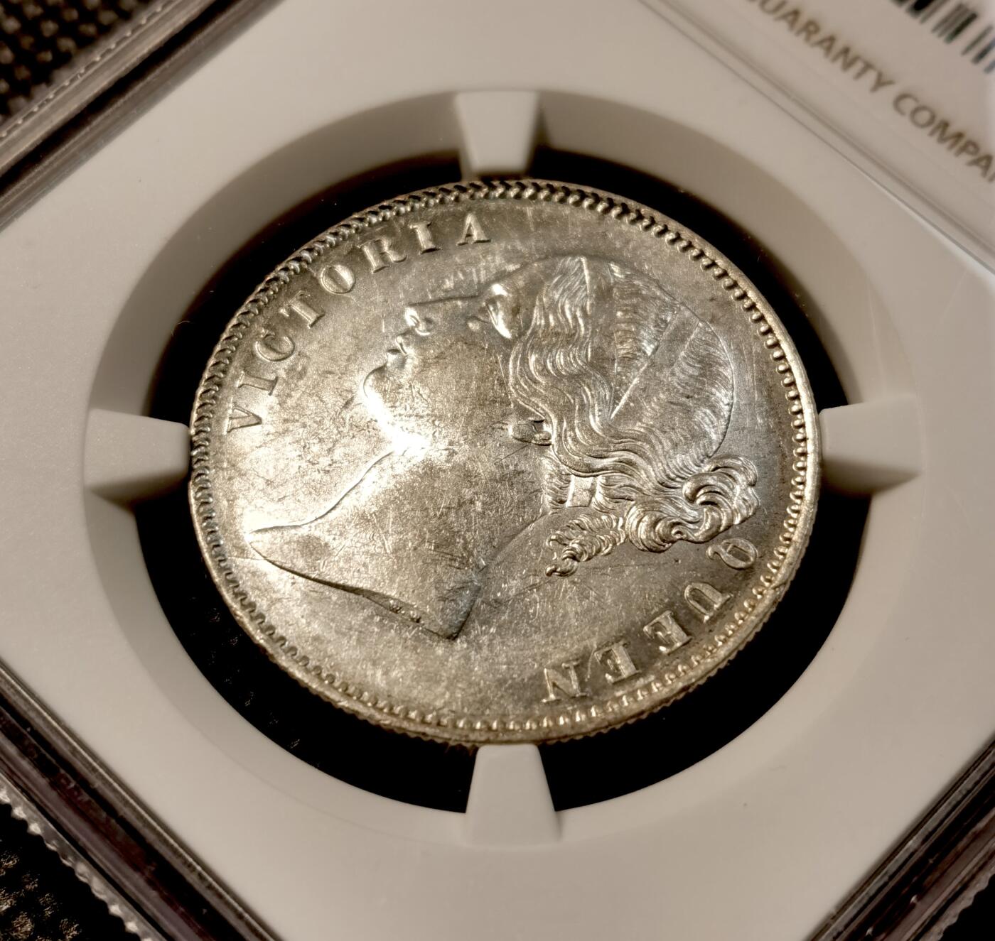 甄臻铺-世界币章拍卖（第32期），送拍享返佣金等优惠多多 NGC-MS62 1840年英属印度小维1卢比