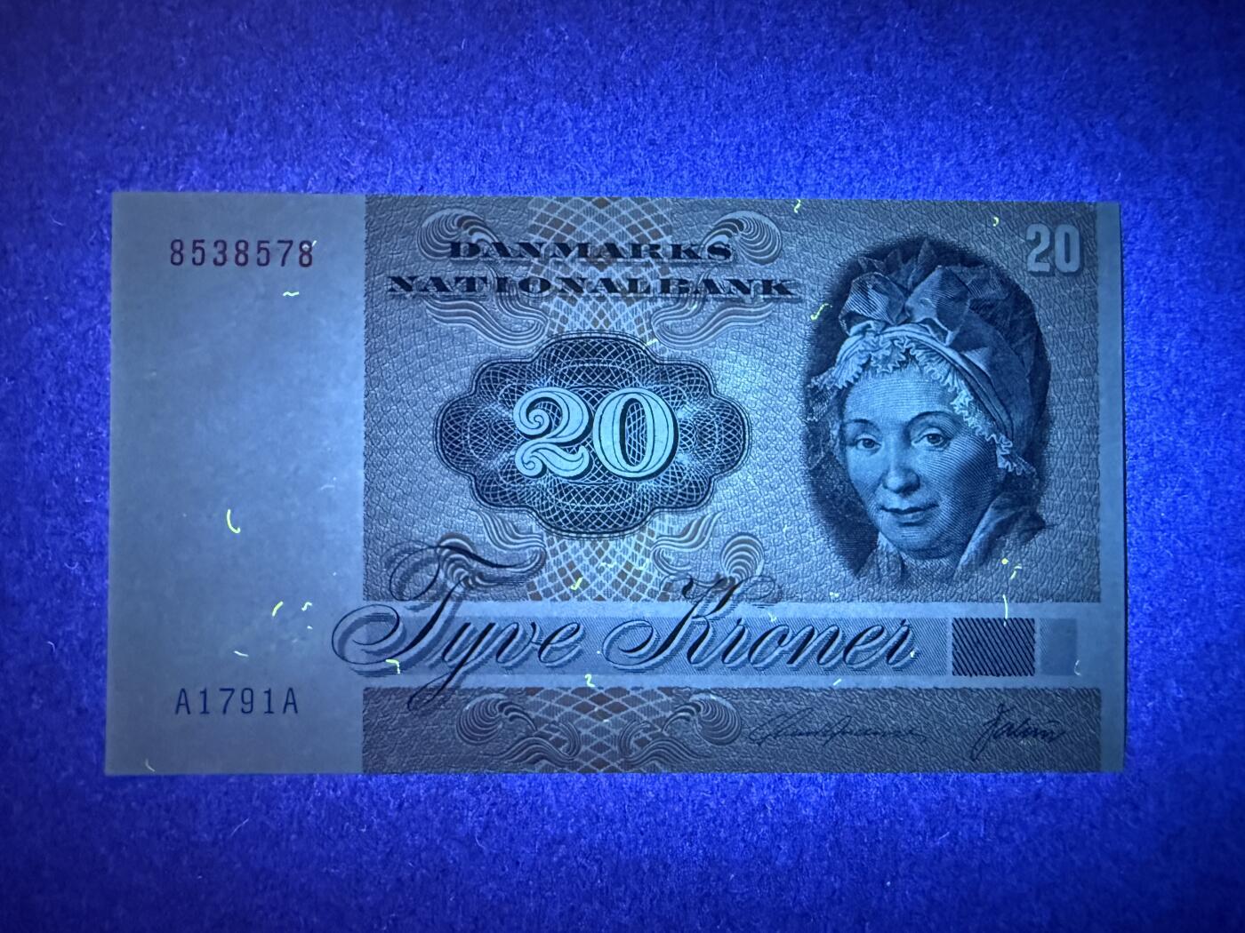 《艾美收藏》第211期-9.6周六外币精品场 丹麦20克朗 UNC 1979年 A1冠 无4