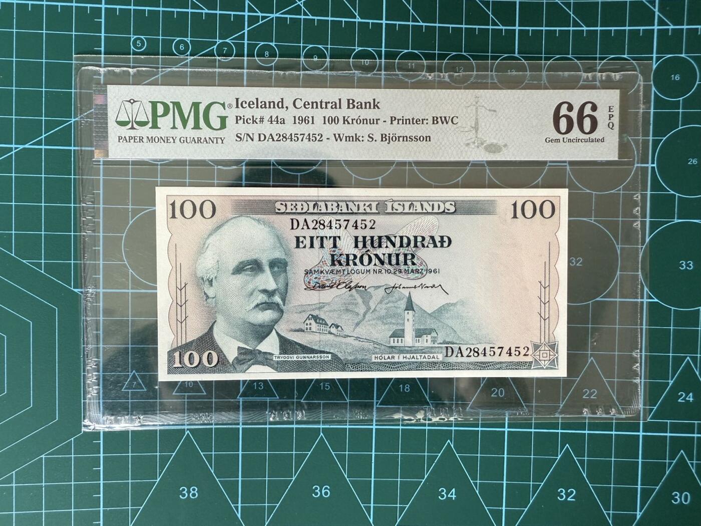 【炜奕收藏】，第四十三期 1961年冰岛100克朗，PMG评级66分