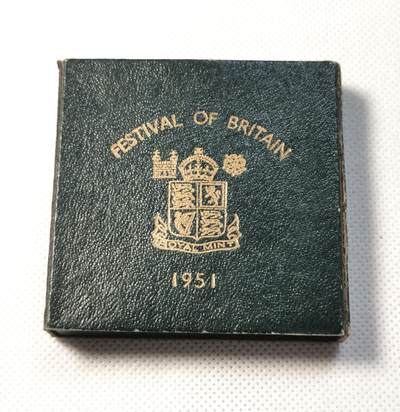 甄臻铺-世界币章拍卖（第32期），送拍享返佣金等优惠多多 - 1951年英国镊马剑，最后的马剑，盒证全