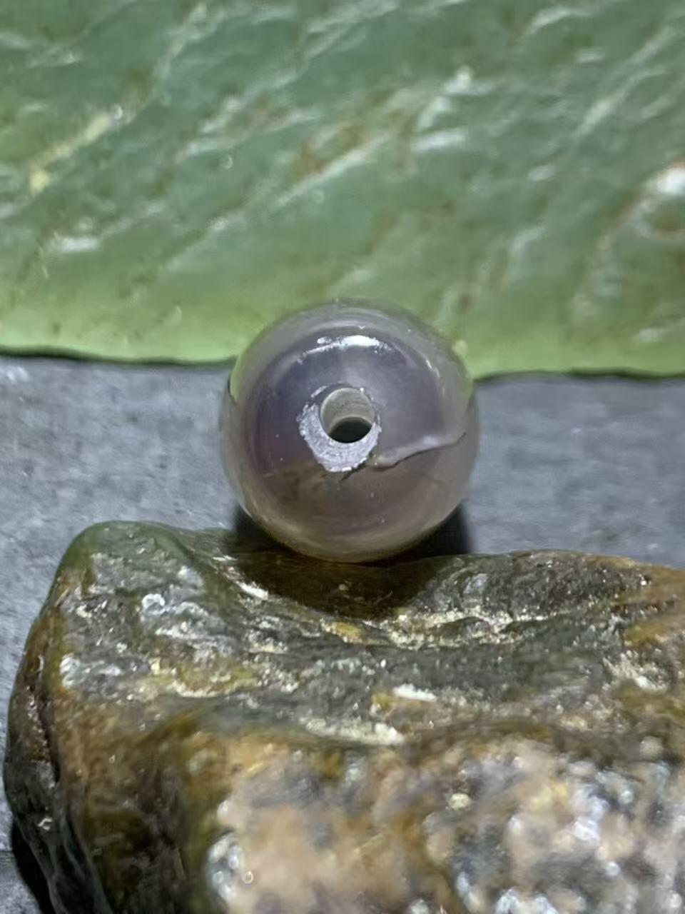 精美高玉化巴西玛瑙随形桶珠一颗