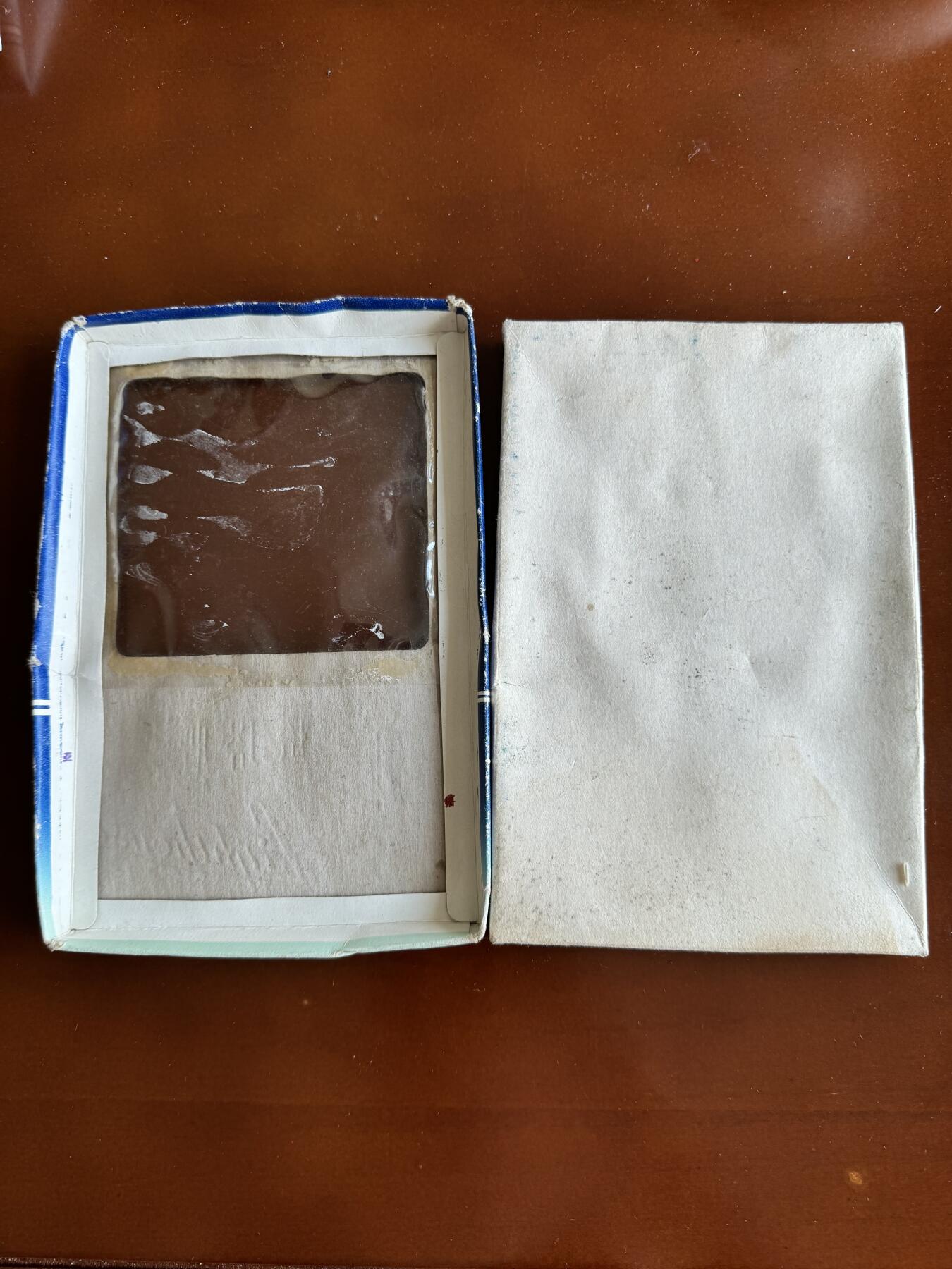 五哥徽章群   8号周一晚上八点4群联拍 手帕