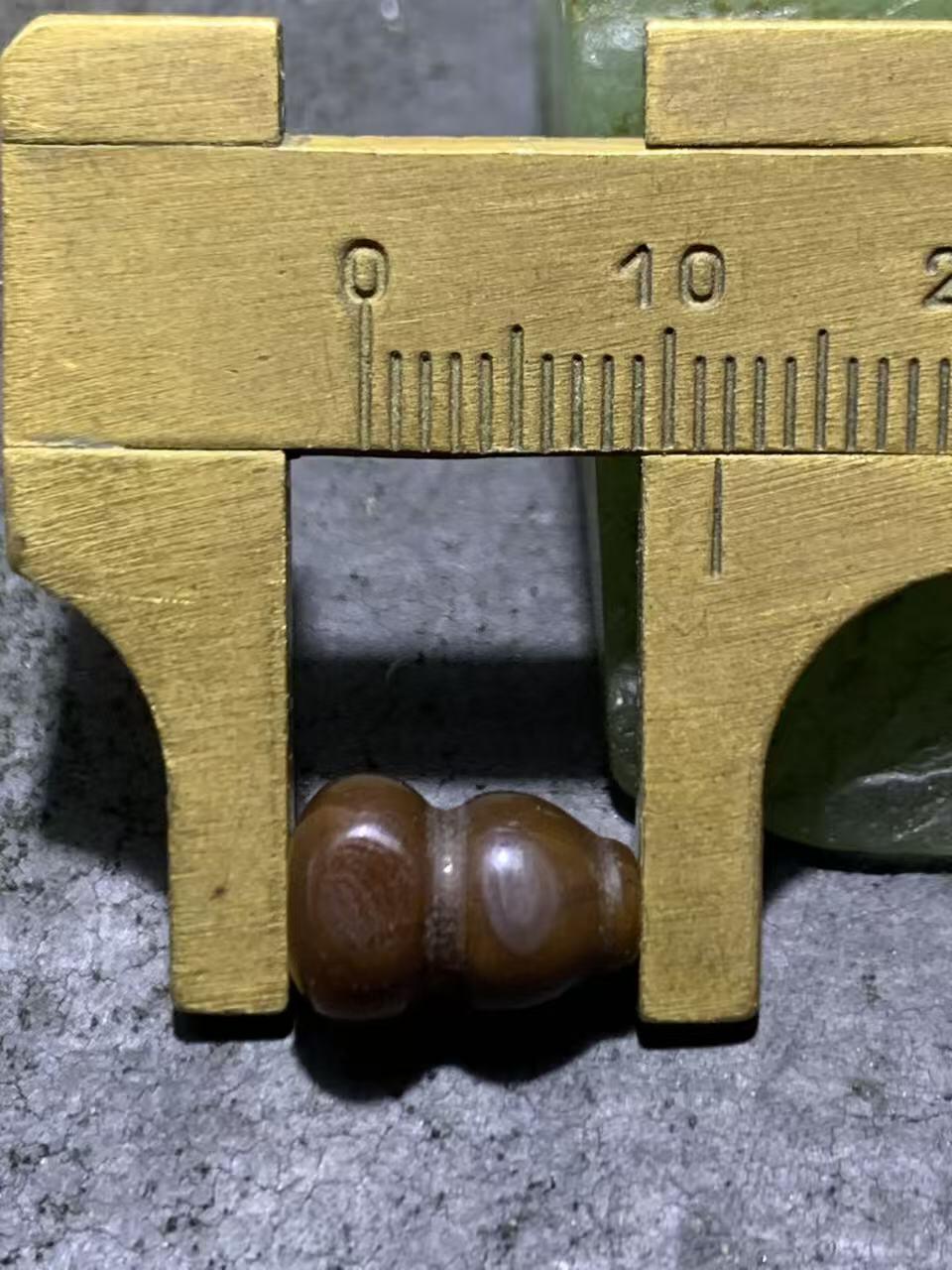 高玉化战国红玛瑙通货葫芦珠一个，