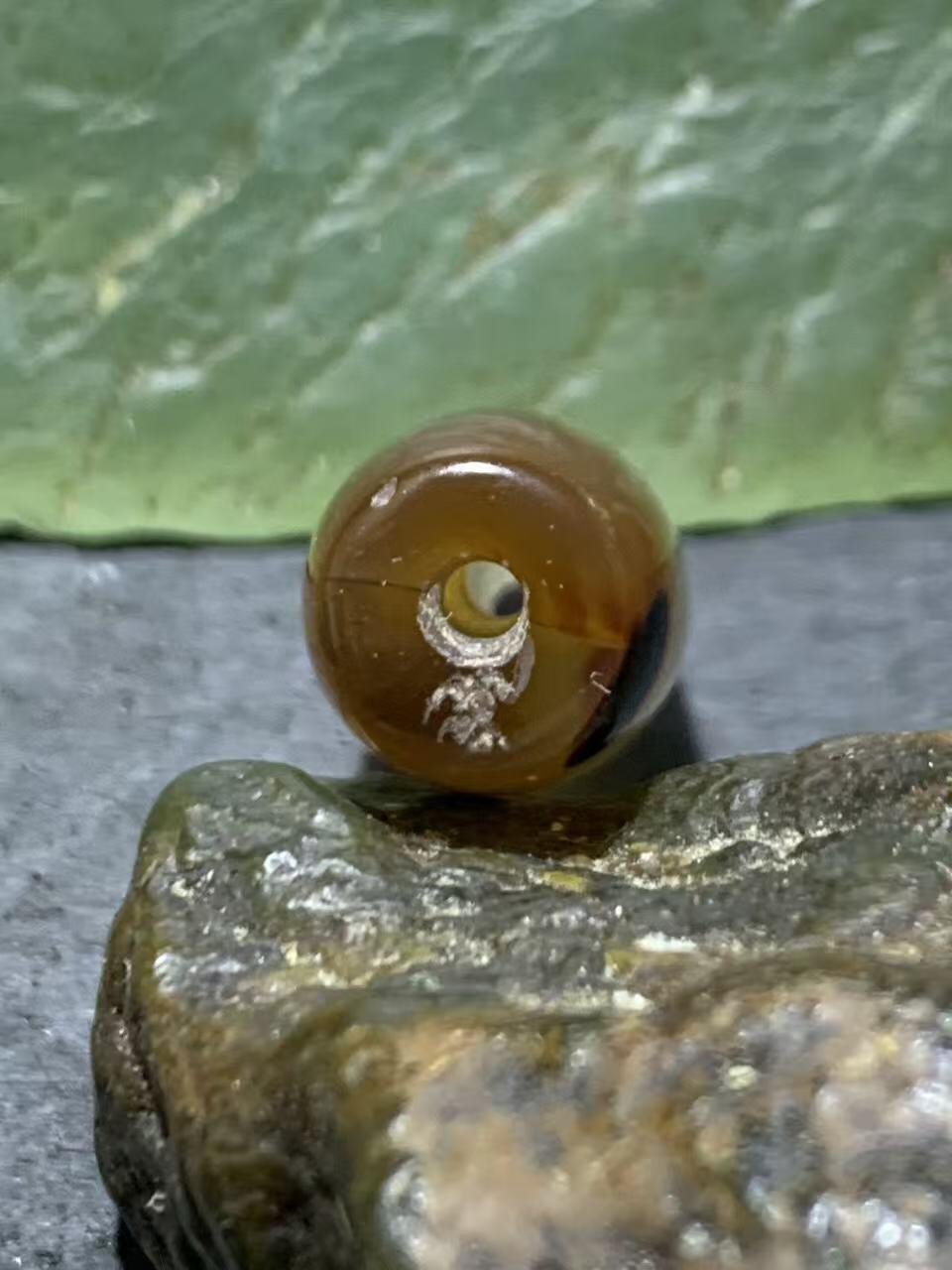 精美高玉化巴西玛瑙随形桶珠一颗