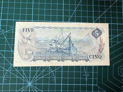 【炜奕收藏】，第四十三期 1974年加拿大5元，流通好品，号码无47