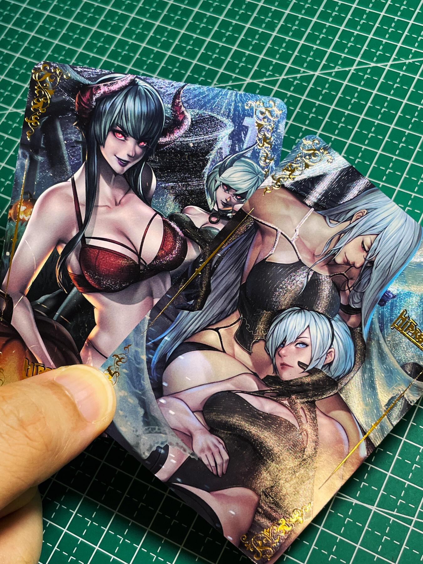 【关注参拍有赠卡】显眼宝30期  茉莉 变装 一对2张 粗闪工艺 63*88