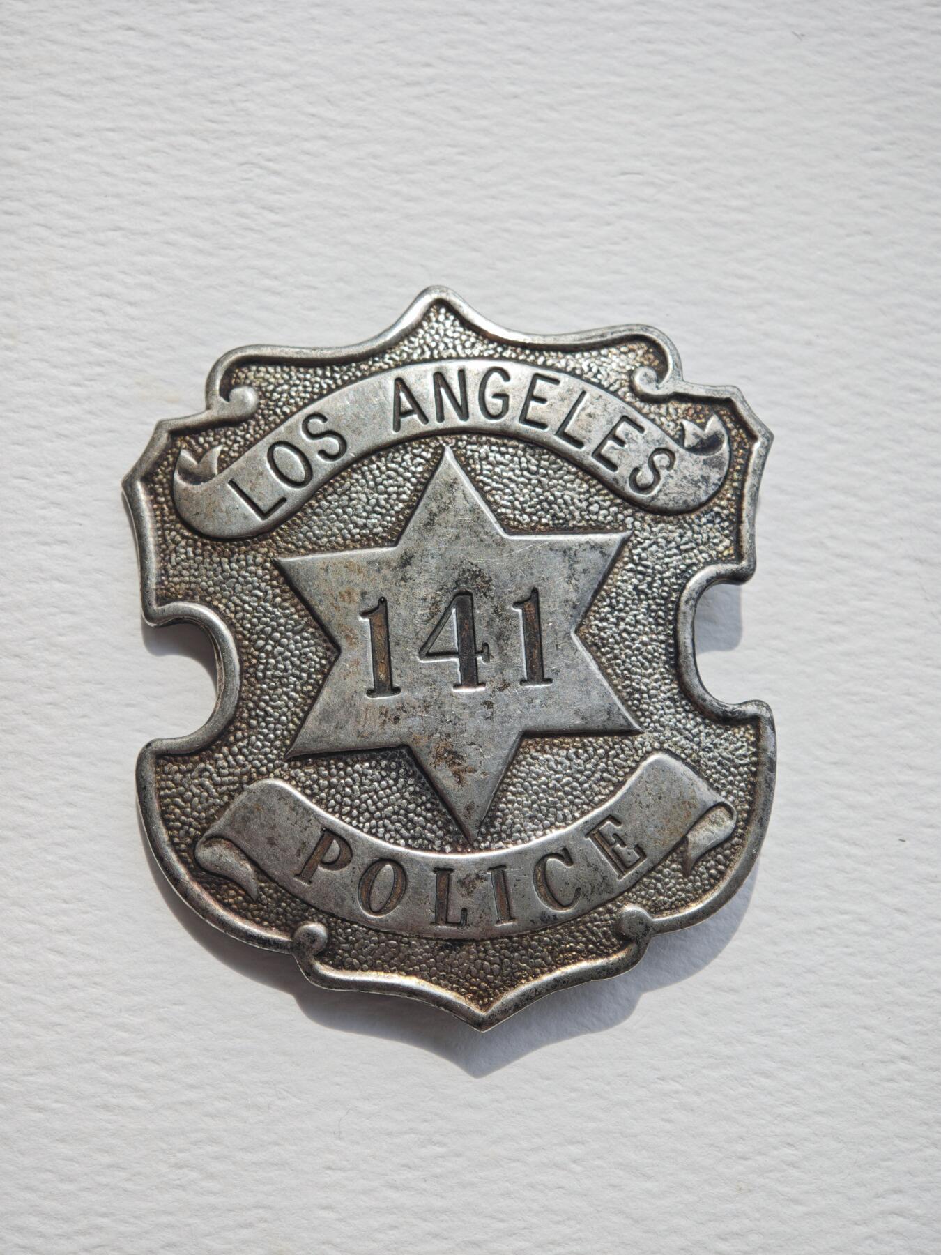 梧彩钱庄捡漏拍9月 美国洛杉矶警员徽章