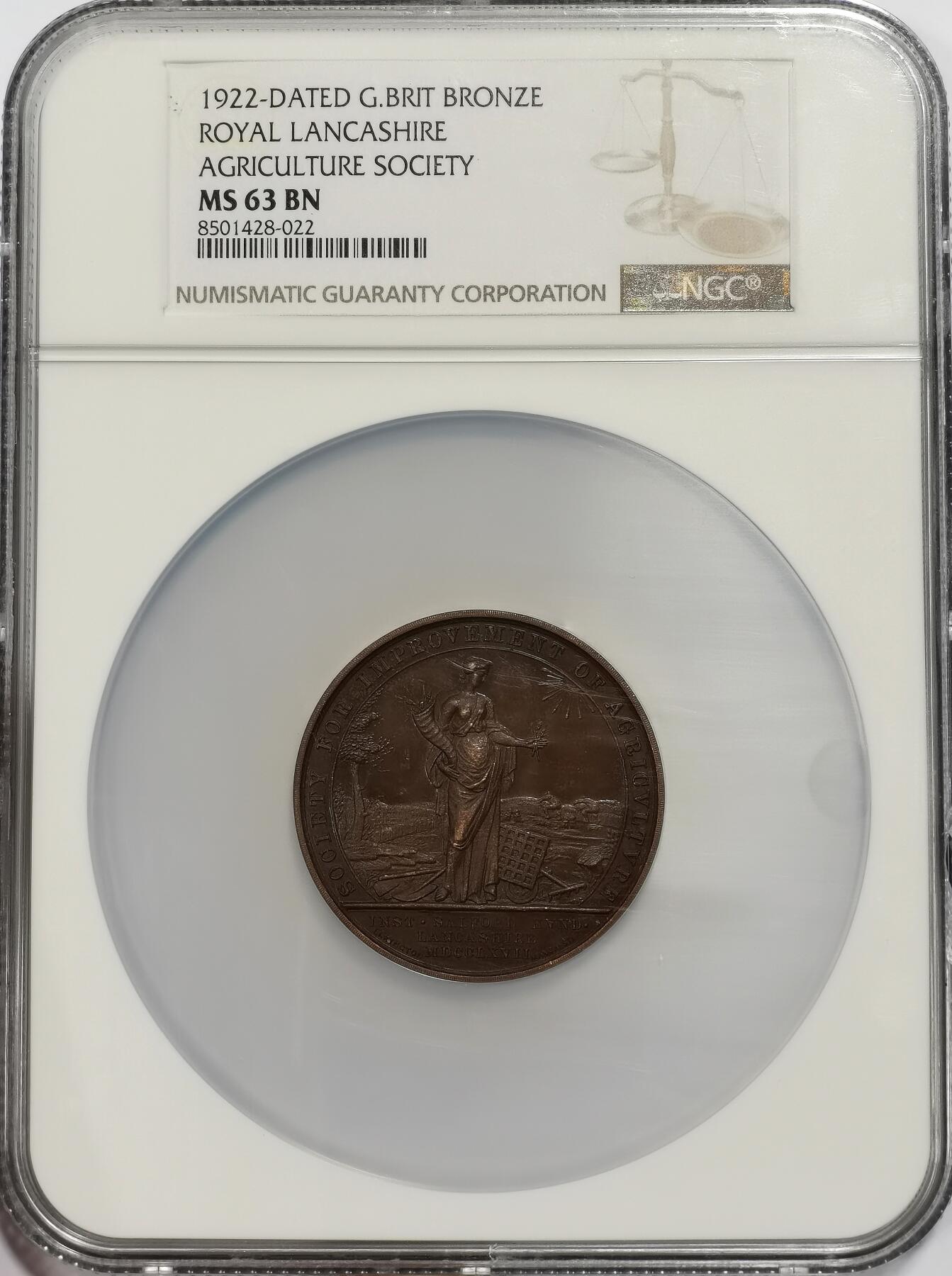博洋堂世界钱币拍卖第137期（全场包邮） NGC MS63 大英帝国1922年兰开夏郡农业博览会巨大铜章，高浮雕唯美女神设计让人心旷神怡。盒子正面右侧有一小磕