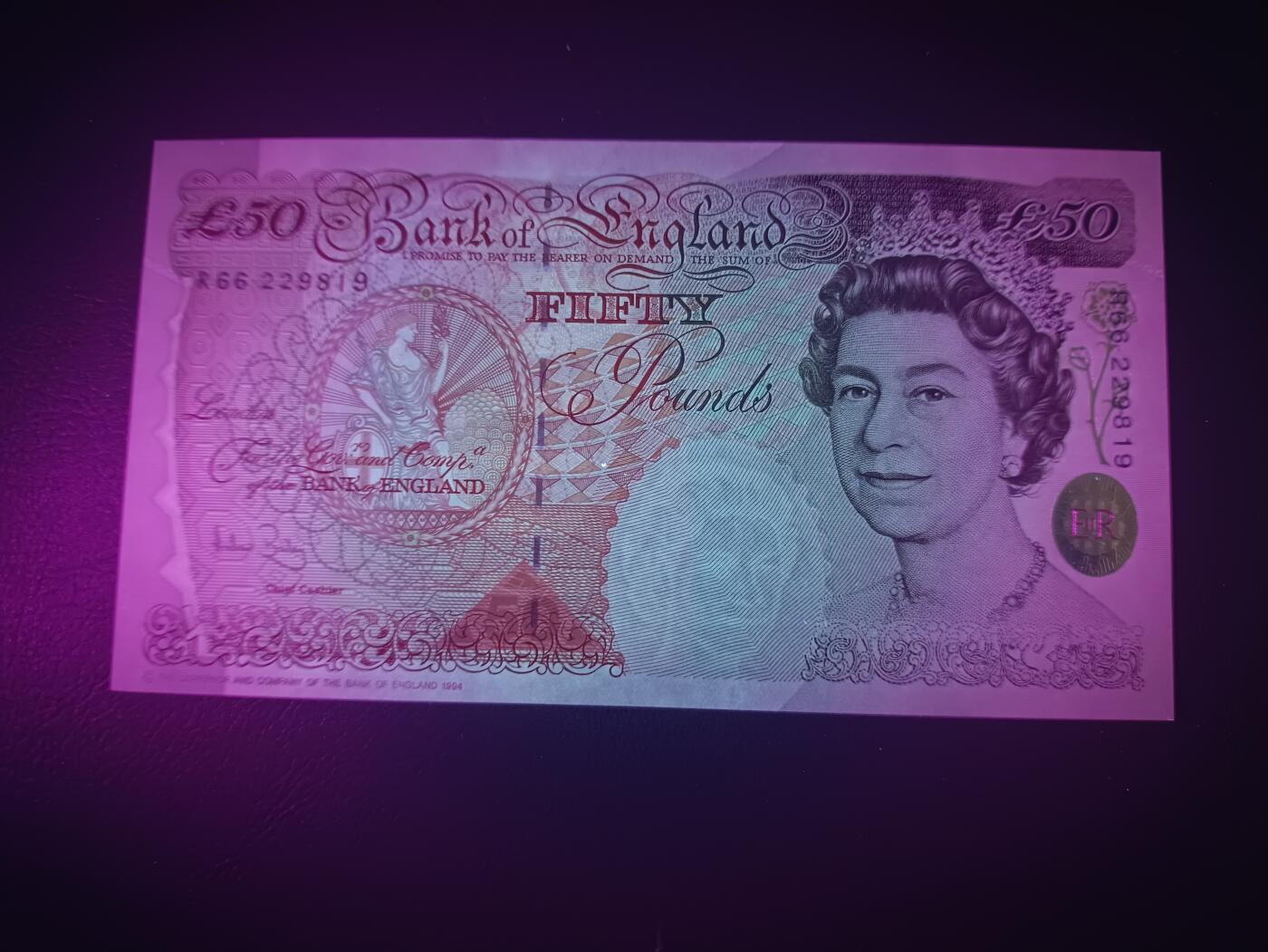 2025九月第一期（总第191期） 【李】英格兰E序列50镑UNC无47，中年女王和英格兰银行首任行长霍布伦