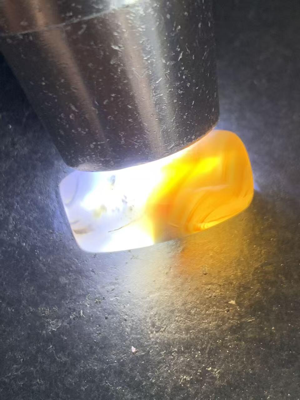 精美高玉化巴西玛瑙随形桶珠一颗