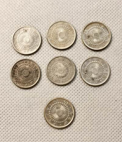 甄臻铺-世界币章拍卖（第32期），送拍享返佣金等优惠多多 - 日本旭日十钱银币 原光状态 背面太阳纹路清晰 边齿完整 币面无磨损，7枚一组