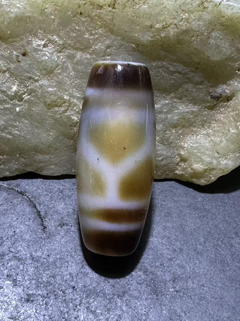 仅此一颗，藏传龟甲随形天珠一颗