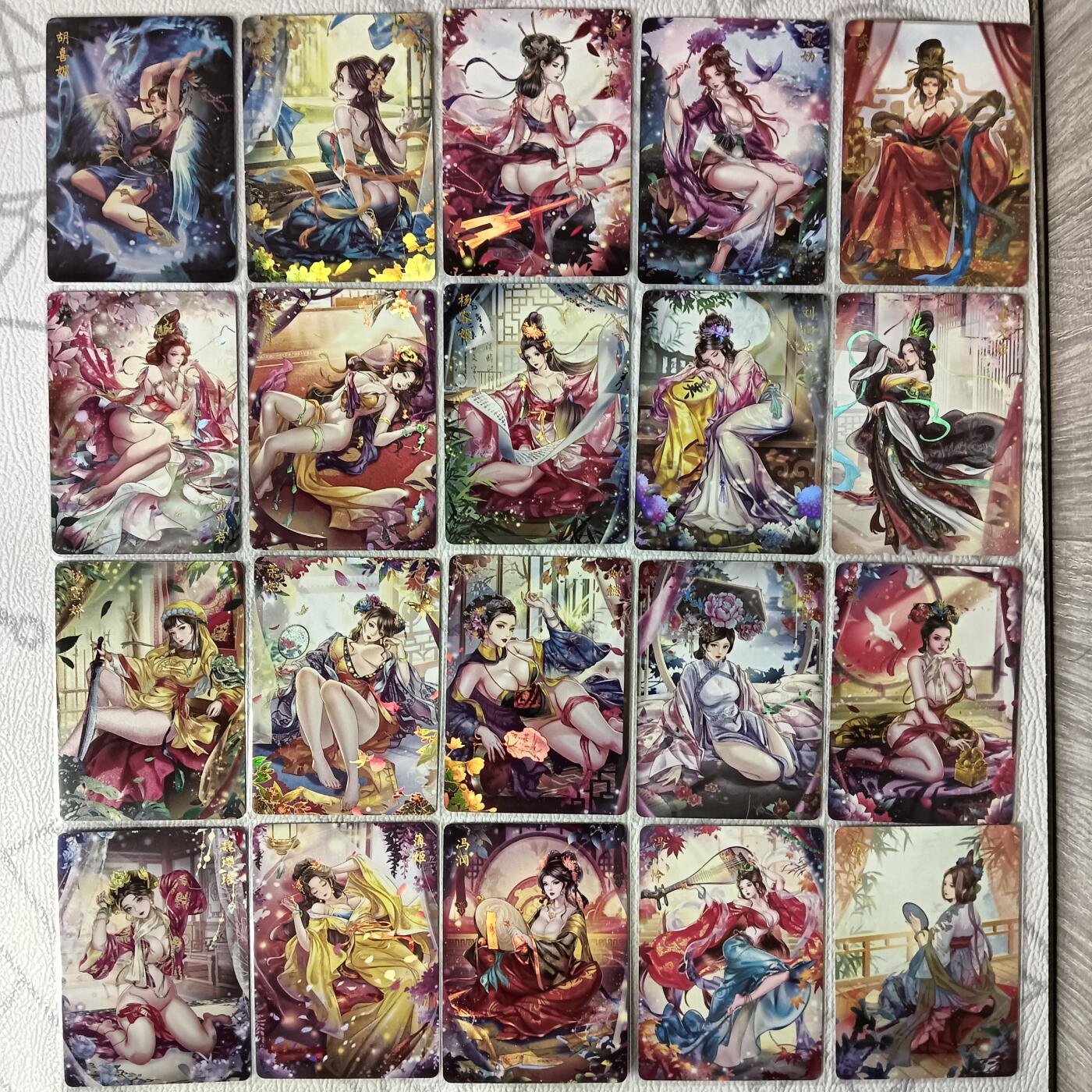 花开卡拍第37期（9月7号周日截拍，品控勿拍!!!拍品不寄存，运费5元，自制卡难免瑕疵，可能存在轻微撞角爆边等出厂瑕疵，品控介意勿拍！） 燎原玲姐解语花彩闪55张
