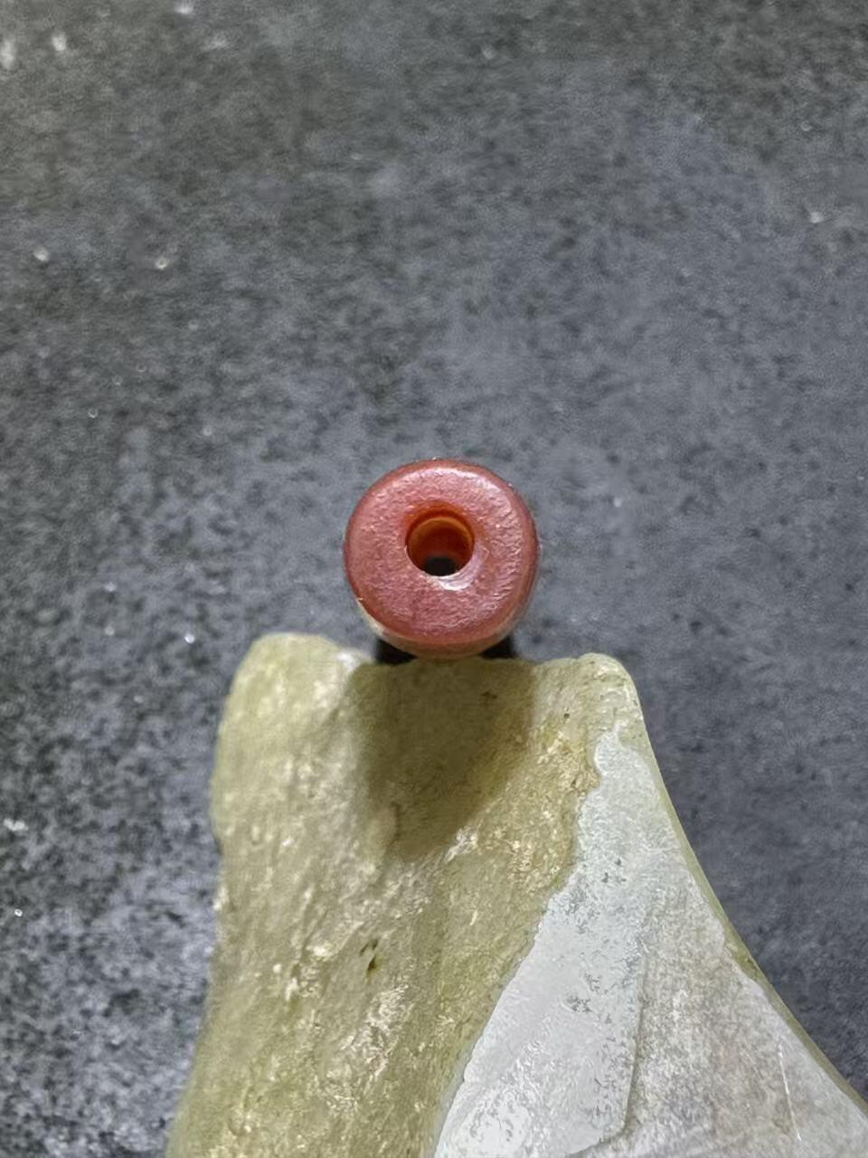 精美高玉化千层风化纹缠丝玛瑙直桶，桶珠一颗。
