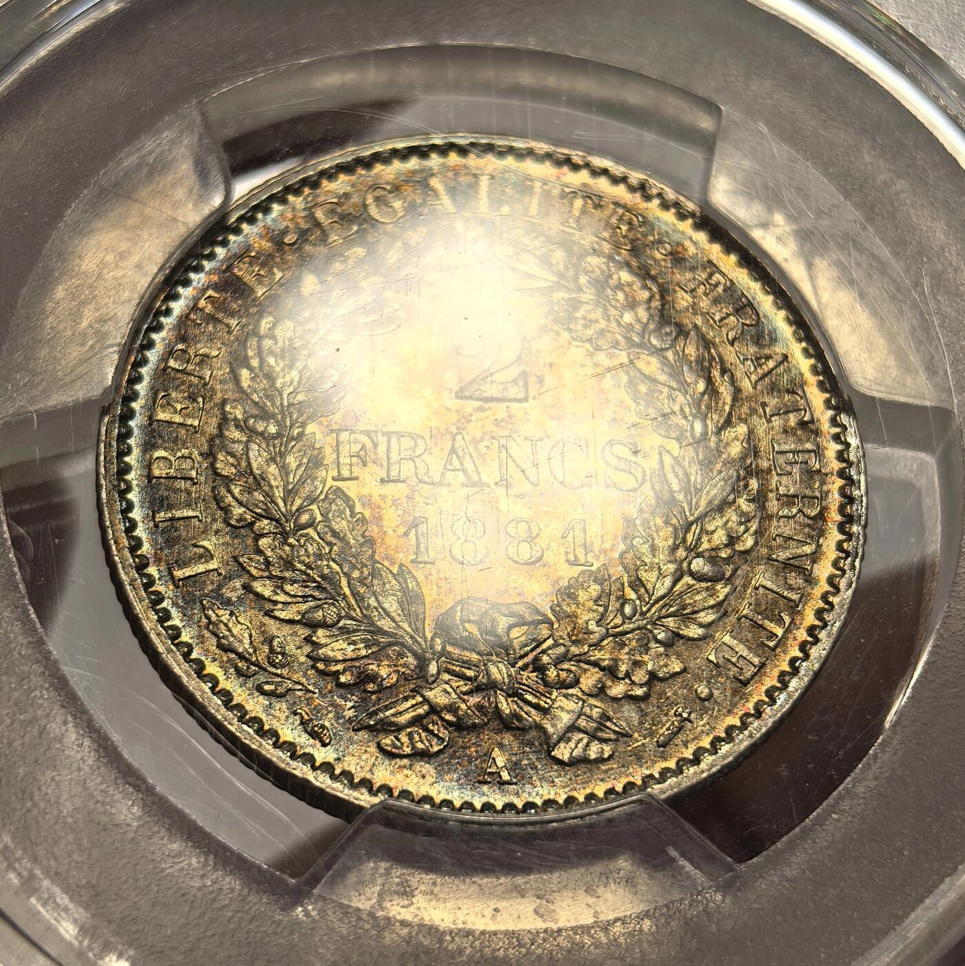 博洋堂世界钱币拍卖第137期（全场包邮） PCGS AU58 法国1881年谷物女神2法郎银币，极美五彩包浆，盒子背面右下角卡槽有一小缺