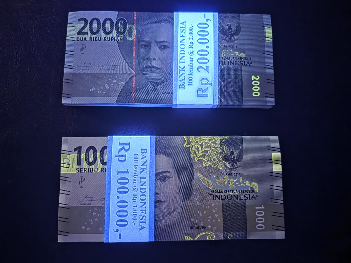 叁拾收藏第31期 印度尼西亚2016年1000/2000卢比两刀百连（含豹子号）  UNC