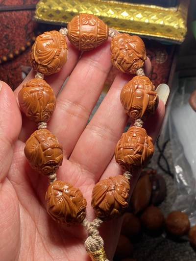 苏工名家核雕放漏价 - 苏工核雕纯手工，铁核老苏工全刀工，八仙过海各显神通，短圆老树老桩，尺寸2。0x2.35市场少见，喜欢的来价不贵