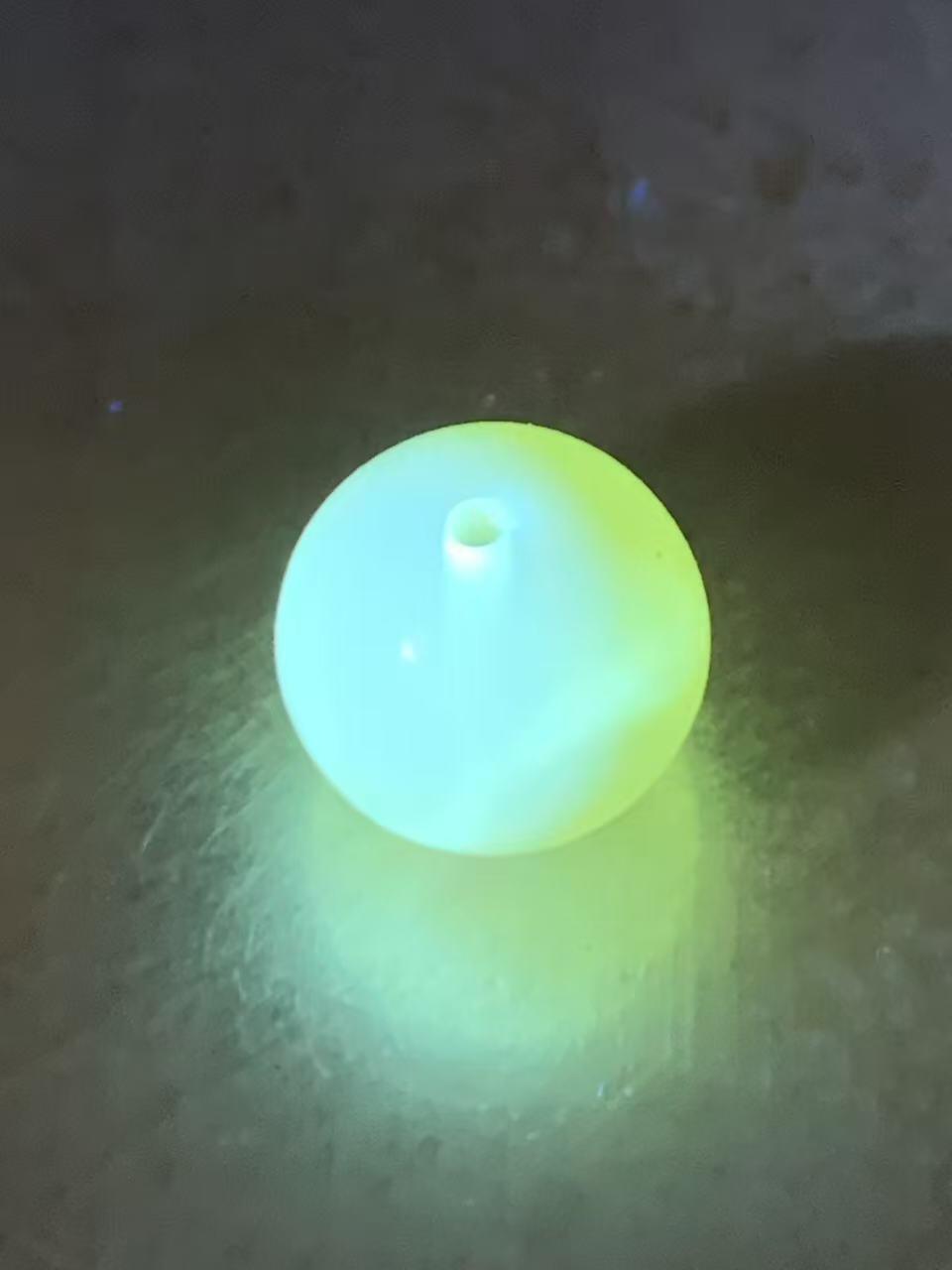 天然俄料原矿蜜蜡圆珠一颗