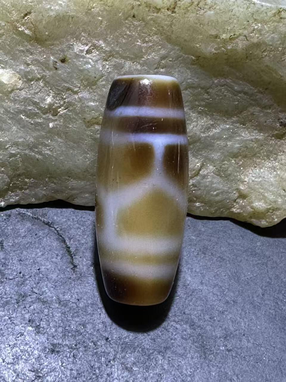 仅此一颗，藏传龟甲随形天珠一颗